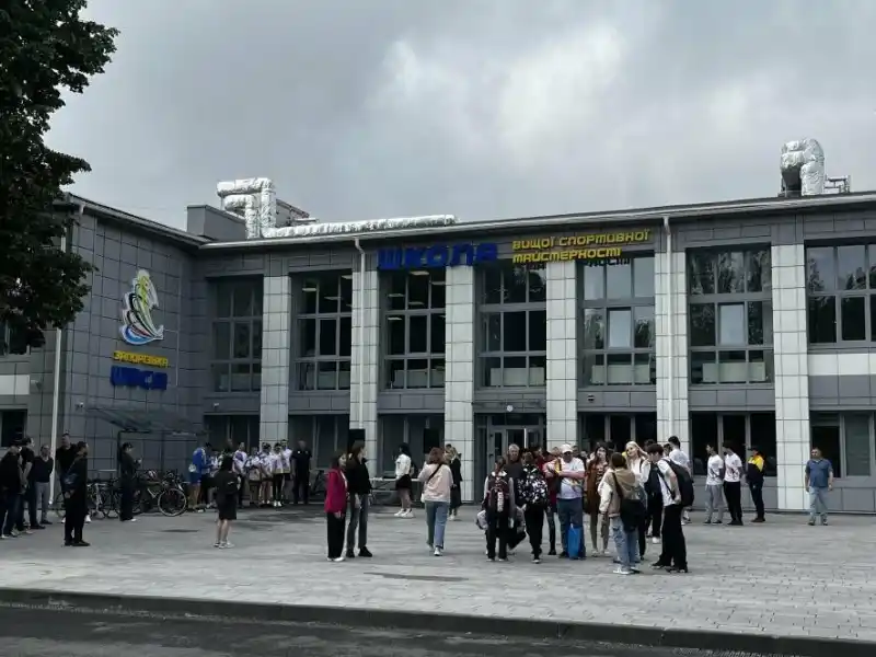 У Запоріжжі після шести років реконструкції відкрили сучасну школу спортивної майстерності